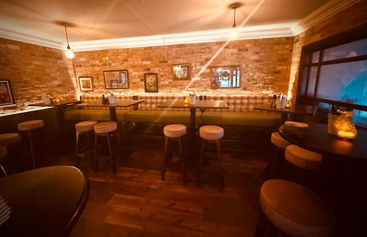 Goose & Gander Hotel *